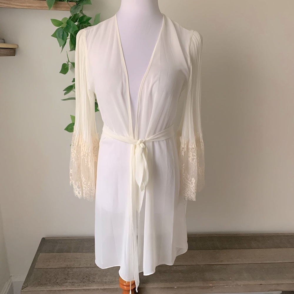 Rya Robe